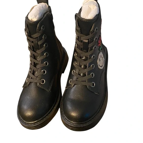 Kids Black Boot with Colorful Patches Steve Madden Sz 9 Unisex New - Picture 2 of 8